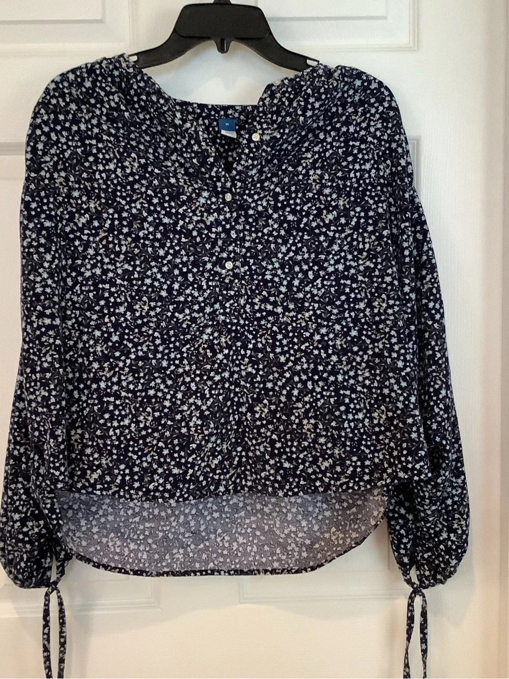 Old Navy Navy Blue Floral Button-Front Blouse
